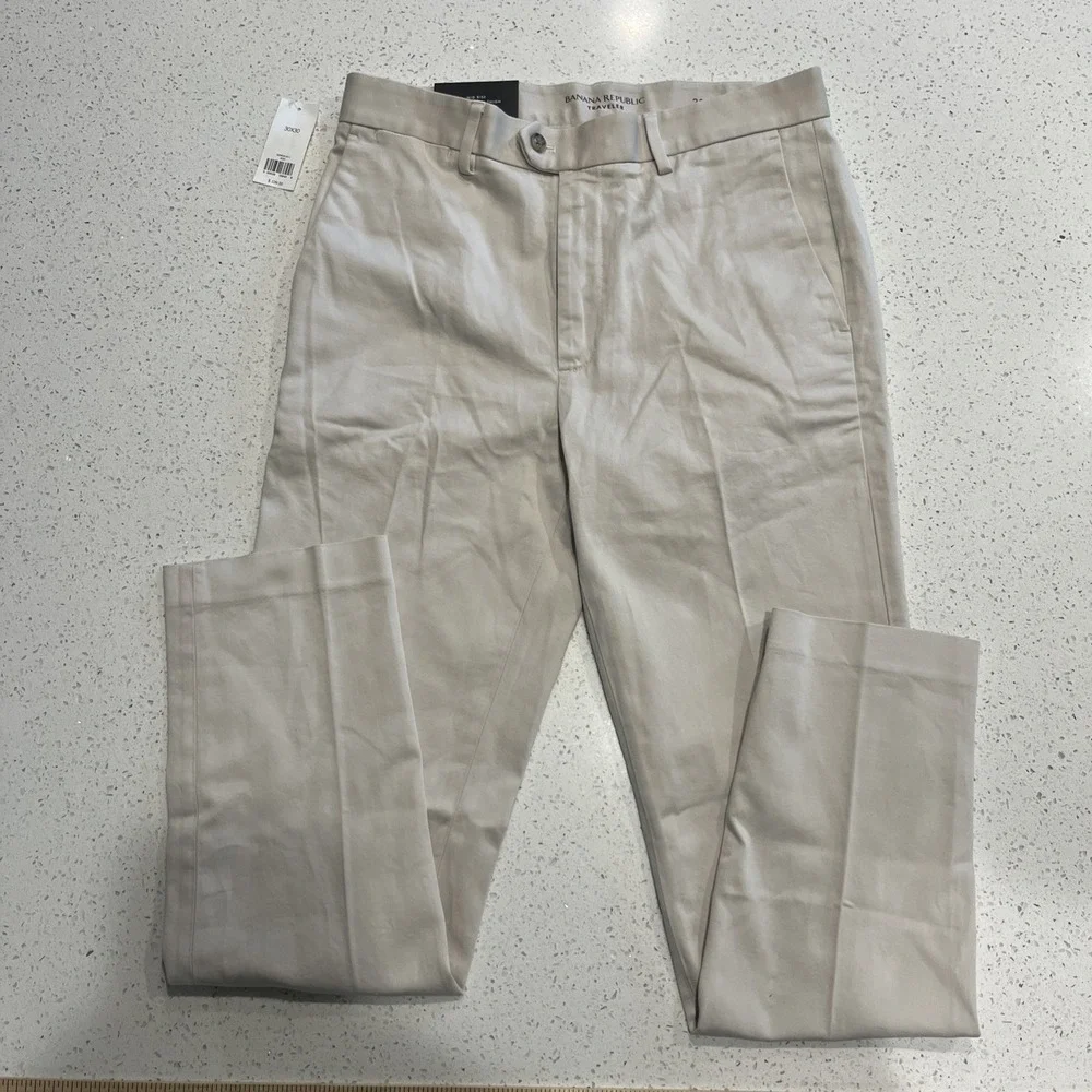 Banana Republic Traveler Slim Fit Straight Jeans Beige Mid Rise Solid 30-30 NWT